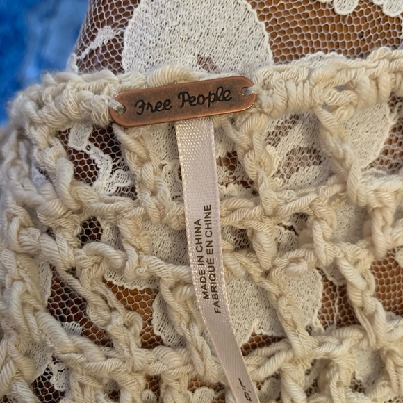 Free people cream crocheted sleeveless top - Picture 2 of 7